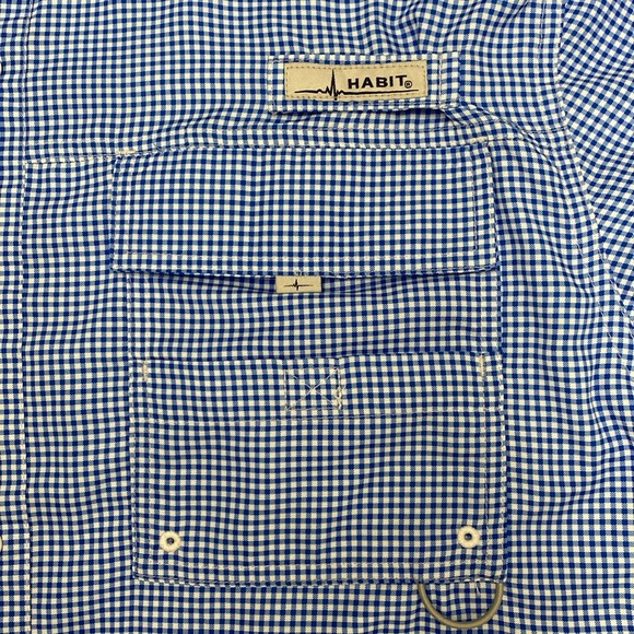 Fly fishing shirt in excellent condition. Never worn. - Picture 4 of 5